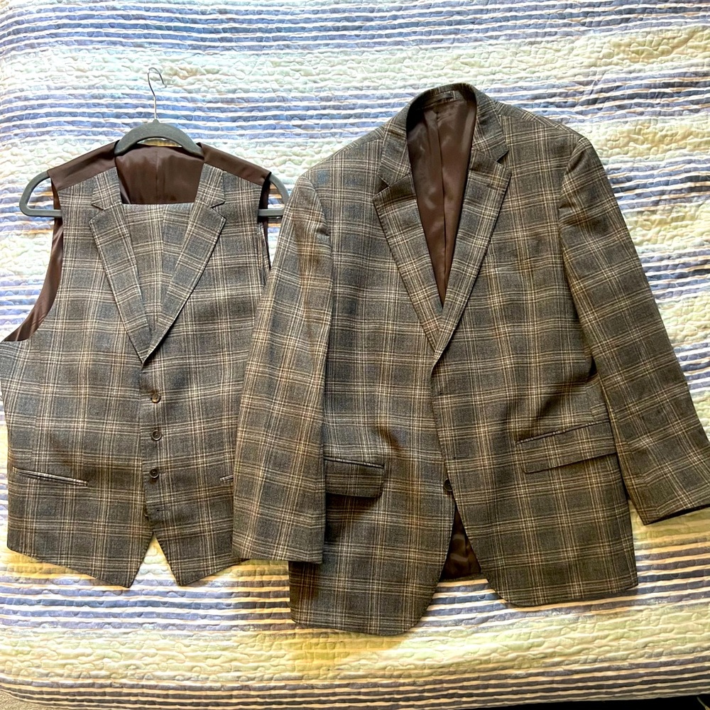 Hugo Boss 3 piece suit